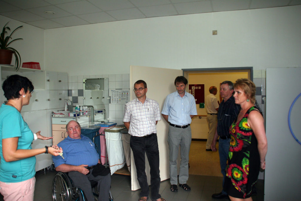 Besuch der Fraktion in der Vitos Heilpädagogische Einrichtung Riedstadt August 2012